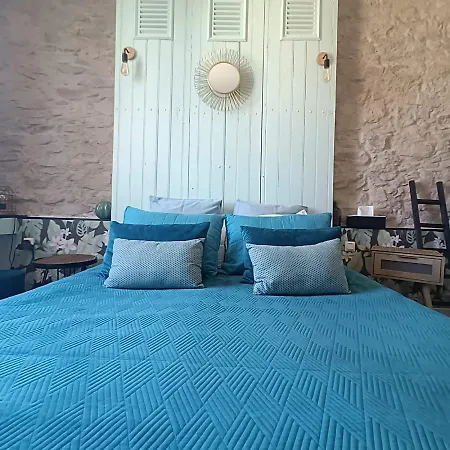 Entre Bastide Et Cite Et Son Rooftop Oda ve Kahvaltı