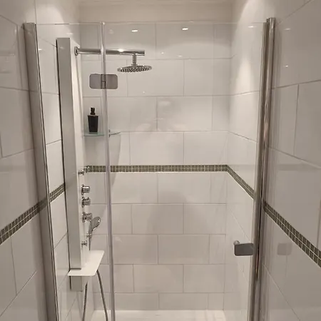 Entre Bastide Et Cité Et Son Rooftop Bed & Breakfast